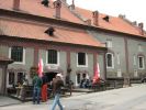 sezen ped obchodem